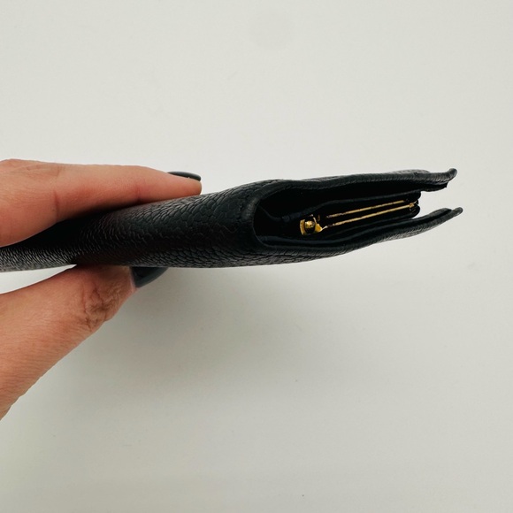 Chanel 🖤 Black Wallet on Chain - Picture 6 of 9